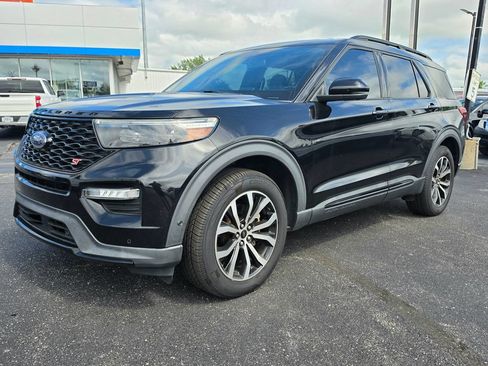 Used 2020 Ford Explorer ST w/ Premium Technology Package AWD/4WD image 2