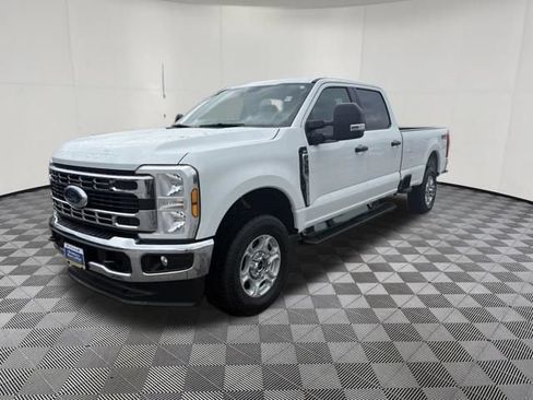 Certified 2025 Ford F350 XLT AWD/4WD image 13
