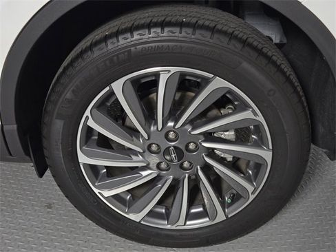 Certified 2023 Lincoln Corsair Reserve image 10