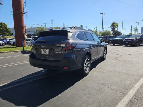 Used 2024 Subaru Outback Premium AWD/4WD image 7