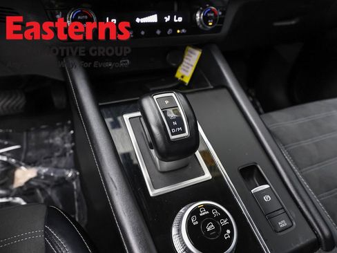 Used 2024 Mitsubishi Outlander SE FWD image 13