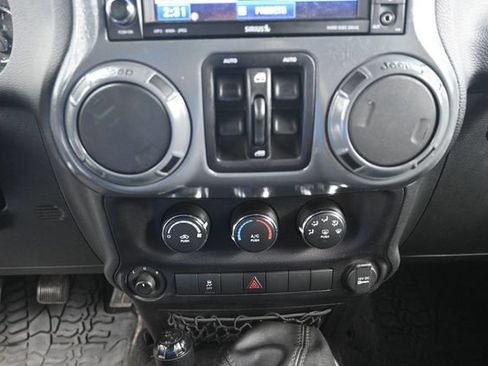 Used 2015 Jeep Wrangler Unlimited Sport AWD/4WD image 21