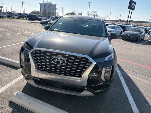 Used 2022 Hyundai Palisade Limited image 2