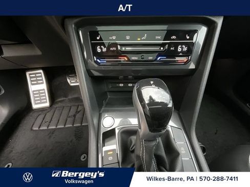 Certified 2024 Volkswagen Tiguan SE R-Line AWD/4WD image 12