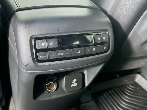 Used 2024 Hyundai Palisade Calligraphy FWD image 28