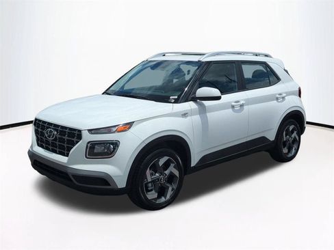 New 2026 Hyundai Venue SEL FWD image 9