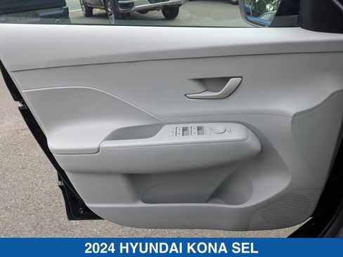 Used 2024 Hyundai Kona SEL AWD/4WD image 12
