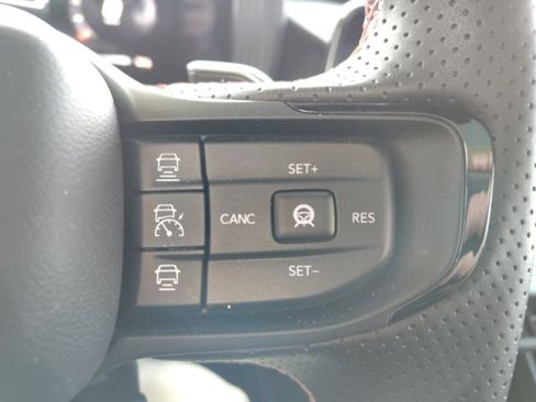 Used 2025 Dodge Charger Daytona R/T w/ Sun & Sound Package image 27