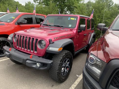 Used 2021 Jeep Wrangler Unlimited Rubicon w/ Dual Top Group AWD/4WD image 3
