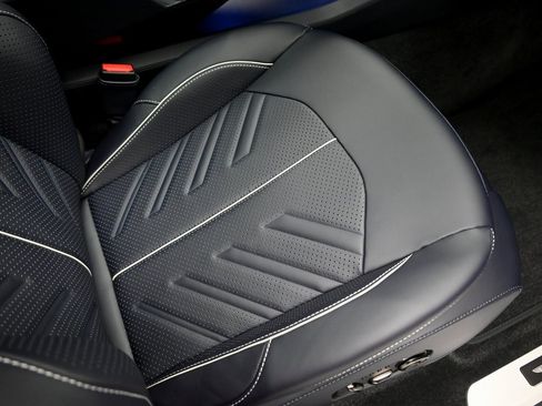 Used 2026 Aston Martin DBX S image 14