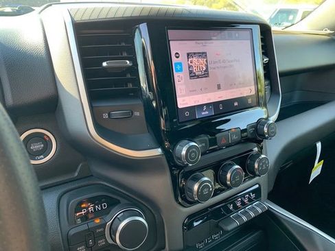 New 2026 RAM 1500 Express AWD/4WD image 18