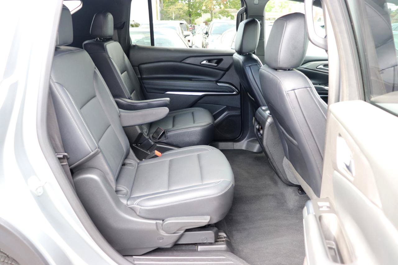 Used 2025 Chevrolet Traverse LT FWD image 15