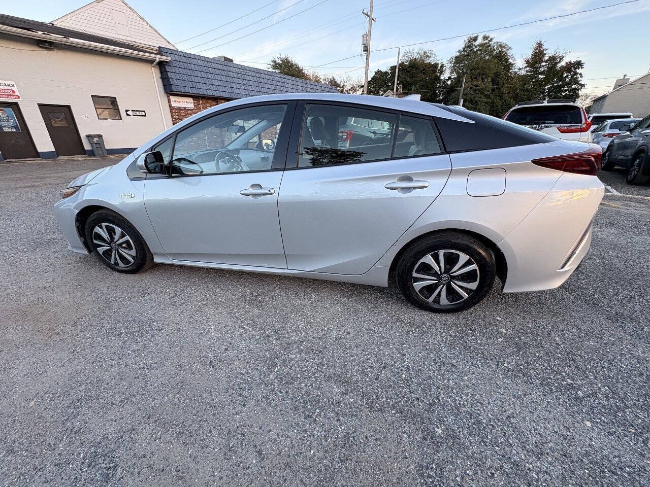 Used 2017 Toyota Prius Prime Plus FWD image 10