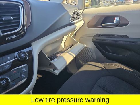 Used 2024 Chrysler Voyager LX FWD image 29