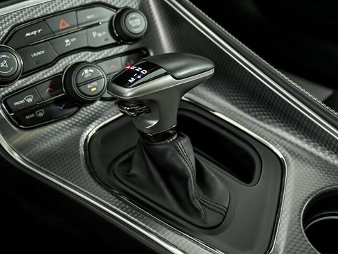 Used 2016 Dodge Challenger SRT Hellcat RWD image 28