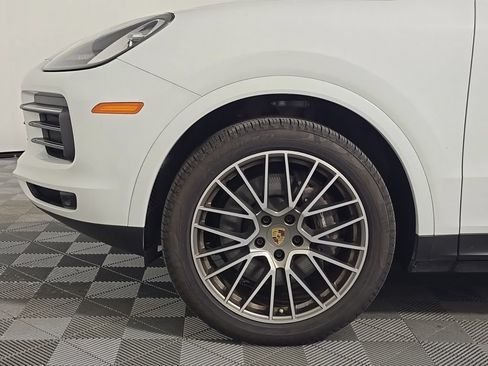 Certified 2023 Porsche Cayenne Platinum Edition AWD/4WD image 11