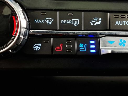 Used 2024 Ford F250 Lariat w/ Sport Appearance Package AWD/4WD image 15