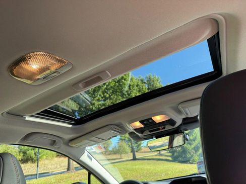 Used 2024 Subaru Crosstrek 2.5i Limited w/ Crosstrek Mirror Package image 11