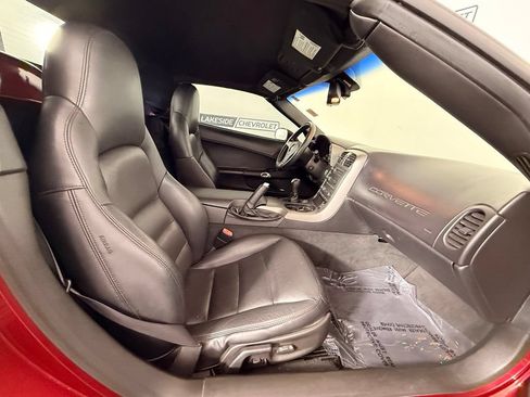 Used 2007 Chevrolet Corvette Convertible w/ Preferred Equipment Group RWD image 24