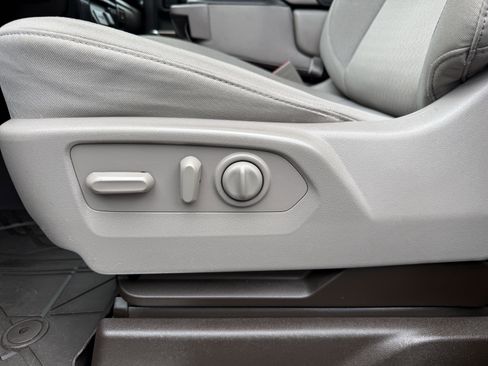 Used 2019 Chevrolet Silverado 1500 LT w/ Texas Edition RWD image 18