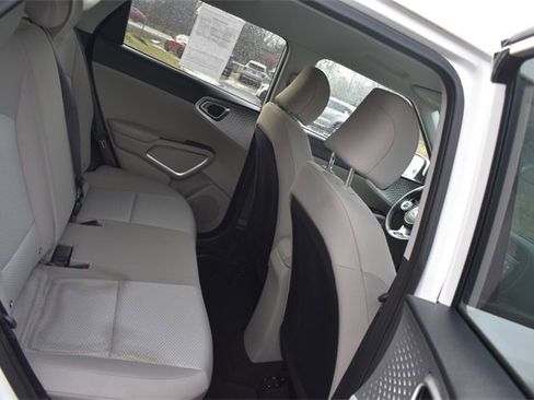 Certified 2021 Kia Soul LX image 13