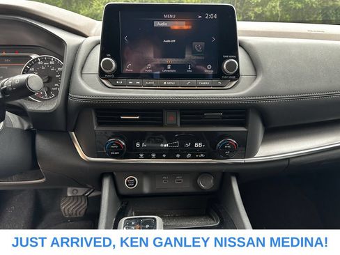 Certified 2023 Nissan Rogue SV FWD image 11