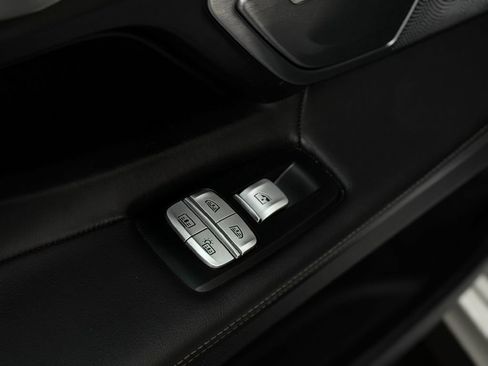 Used 2017 BMW 750i xDrive image 24