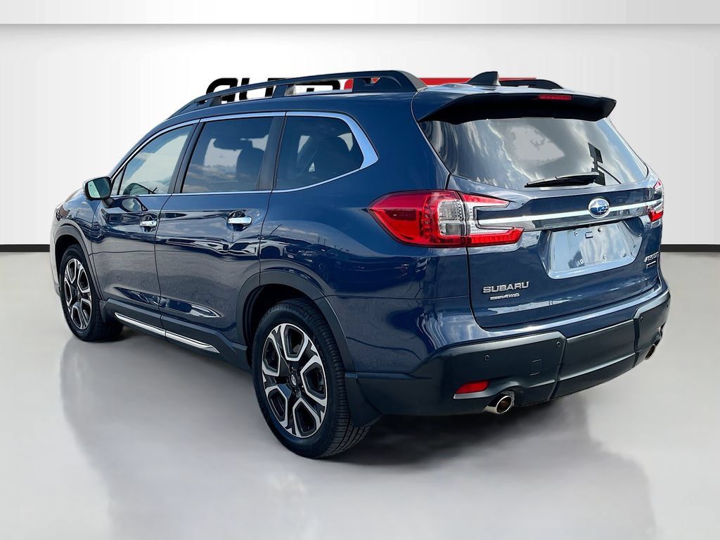 Used 2023 Subaru Ascent Touring AWD/4WD image 5