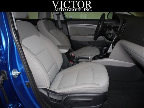 Used 2018 Hyundai Elantra SEL FWD image 36