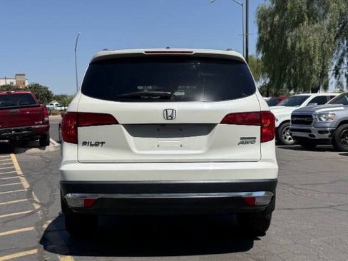Used 2017 Honda Pilot Touring image 4