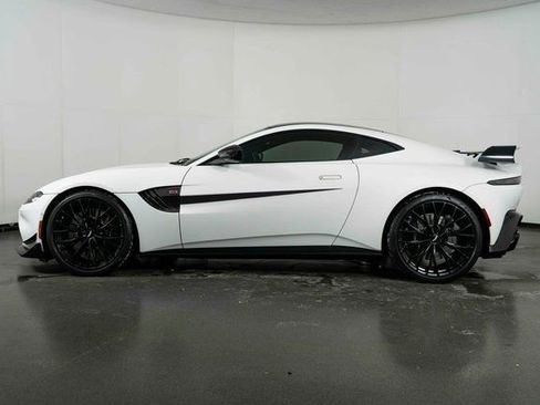 Used 2022 Aston Martin V8 Vantage Coupe image 5