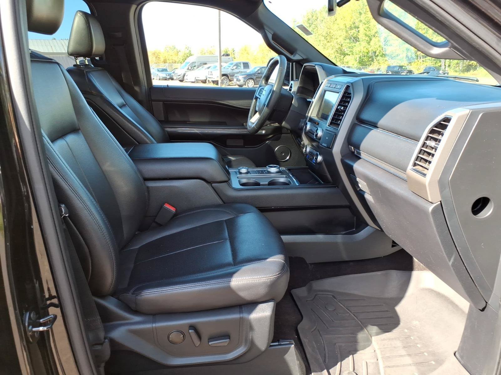 Used 2021 Ford Expedition Max XLT AWD/4WD image 19