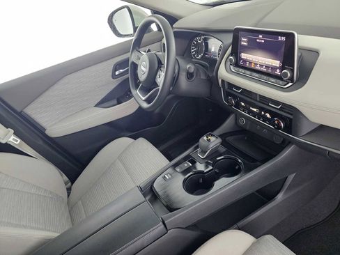 Used 2023 Nissan Rogue SV image 12