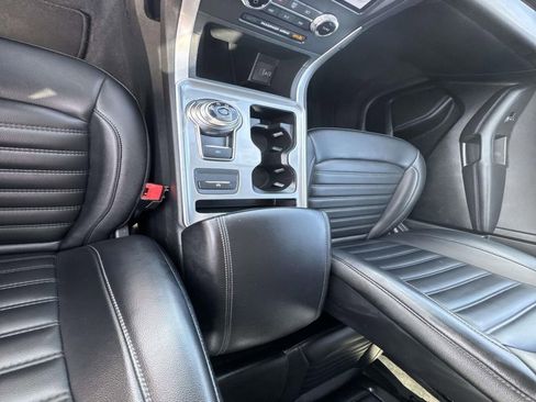 Used 2024 Ford Edge SEL image 24