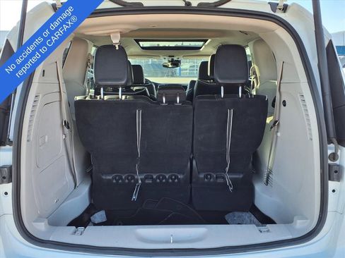 Used 2023 Chrysler Pacifica Limited image 12