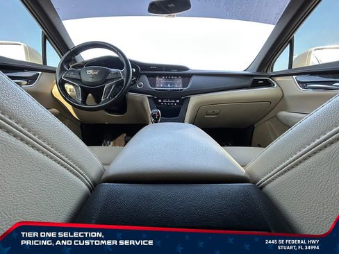 Used 2018 Cadillac XT5 FWD image 15