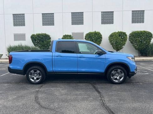 Used 2025 Honda Ridgeline TrailSport image 9