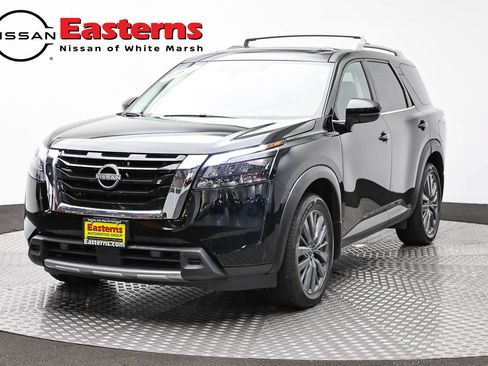 Used 2025 Nissan Pathfinder SL w/ SL Premium Package AWD/4WD image 1