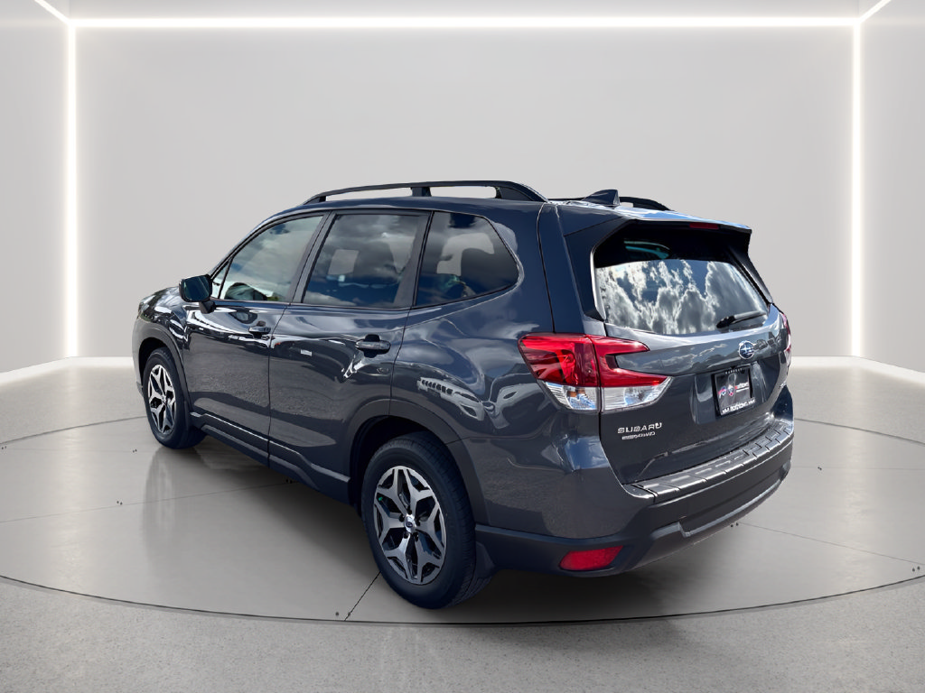 Used 2021 Subaru Forester Premium AWD/4WD image 8