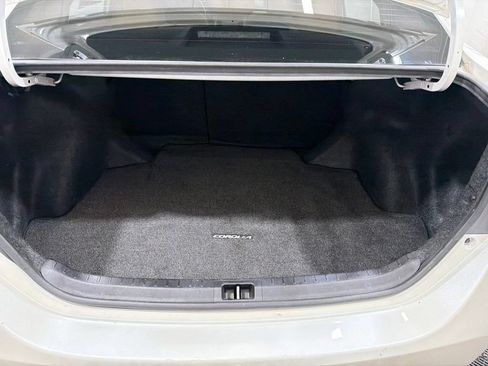 Used 2014 Toyota Corolla LE FWD image 17
