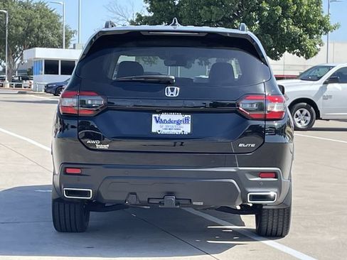 Certified 2024 Honda Pilot Elite image 5