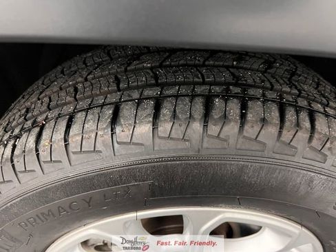Used 2021 Jeep Grand Cherokee Laredo RWD image 19