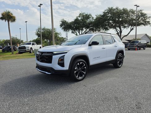 New 2026 Chevrolet Equinox RS w/ Convenience Package III FWD image 10