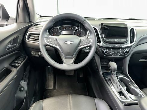 Certified 2023 Chevrolet Equinox Premier image 2