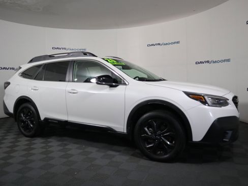 Used 2020 Subaru Outback Onyx Edition XT image 4