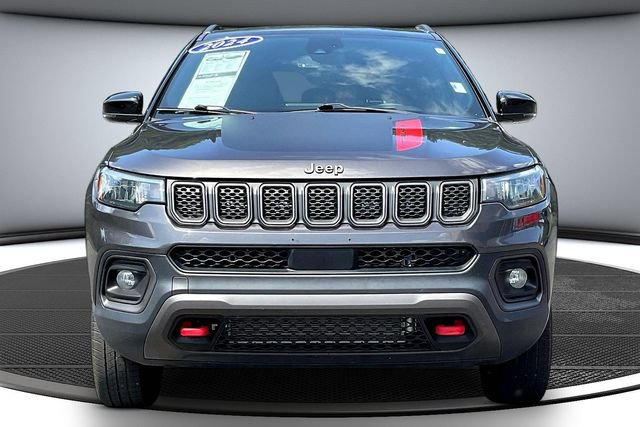 Used 2024 Jeep Compass Trailhawk AWD/4WD image 2