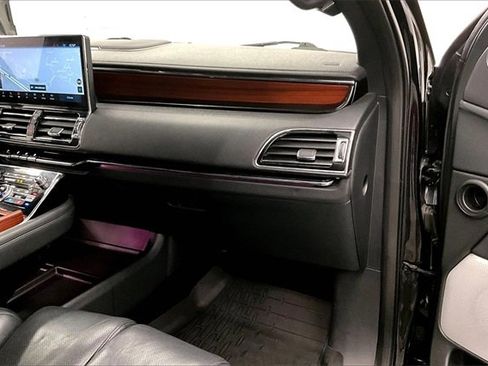 Used 2023 Lincoln Navigator L Reserve w/ Equipment Group 201A image 15
