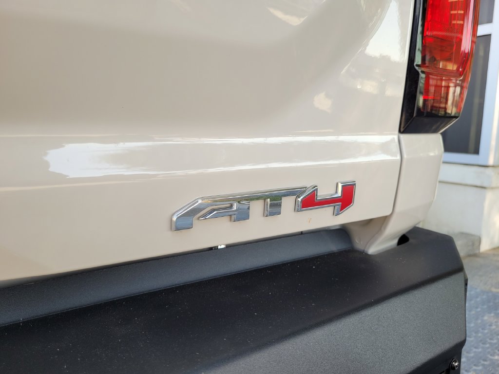 Used 2026 GMC Canyon AT4 AWD/4WD image 35