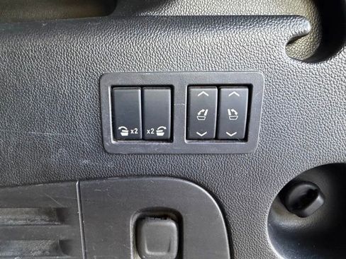 Used 2017 GMC Yukon XL SLT image 33