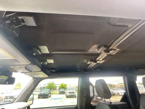 Used 2021 Ford Bronco Badlands AWD/4WD image 19